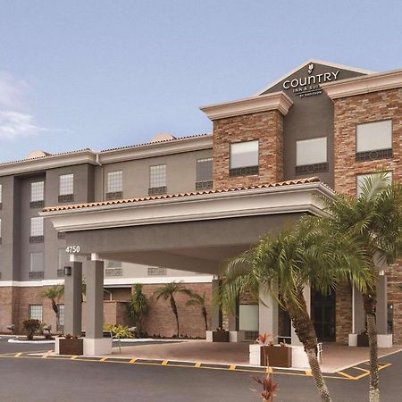 Country Inn & Suites By Radisson, Rj Stadium - Tampa Airport East Exterior photo