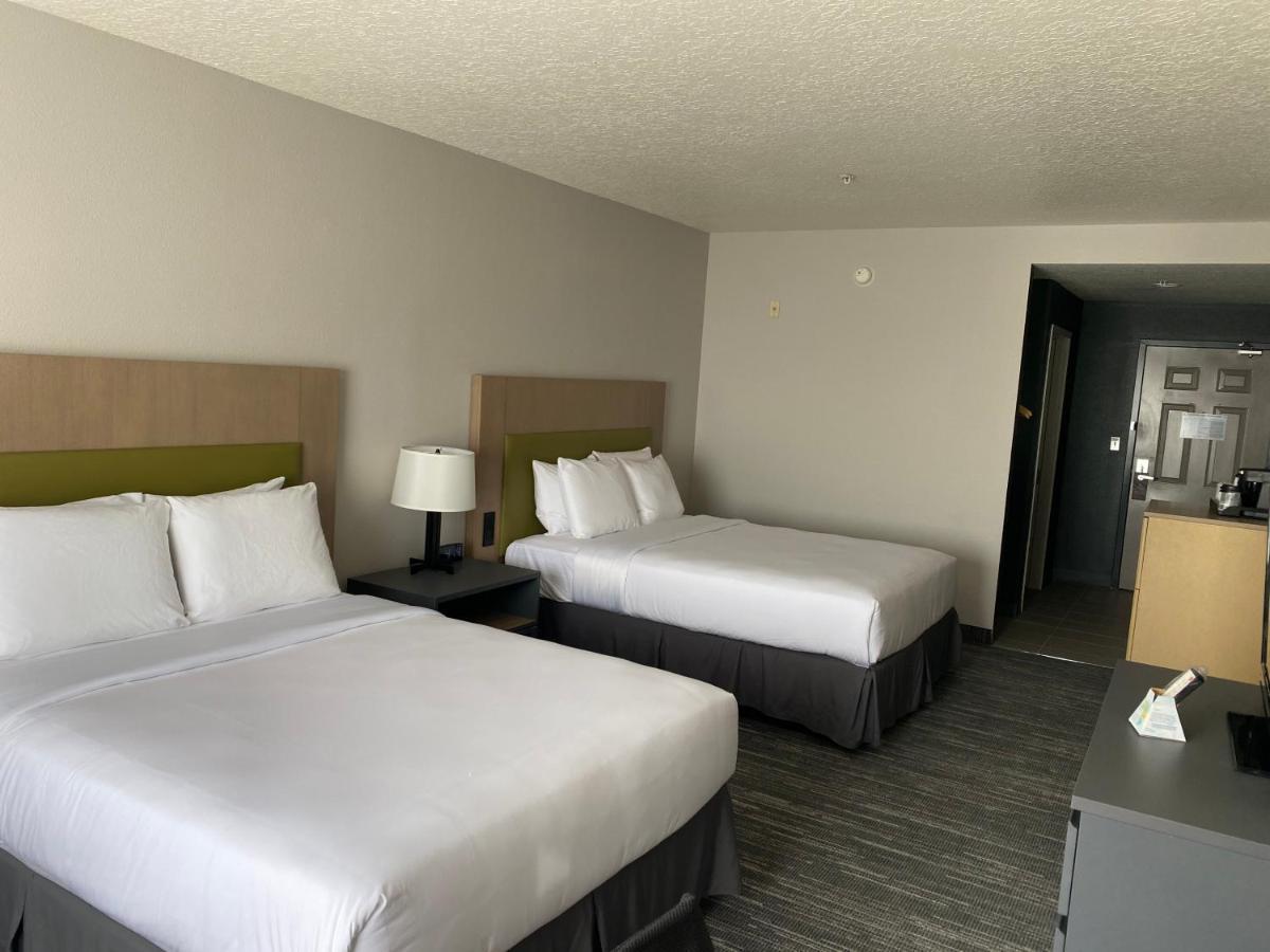 Country Inn & Suites By Radisson, Rj Stadium - Tampa Airport East Exterior photo