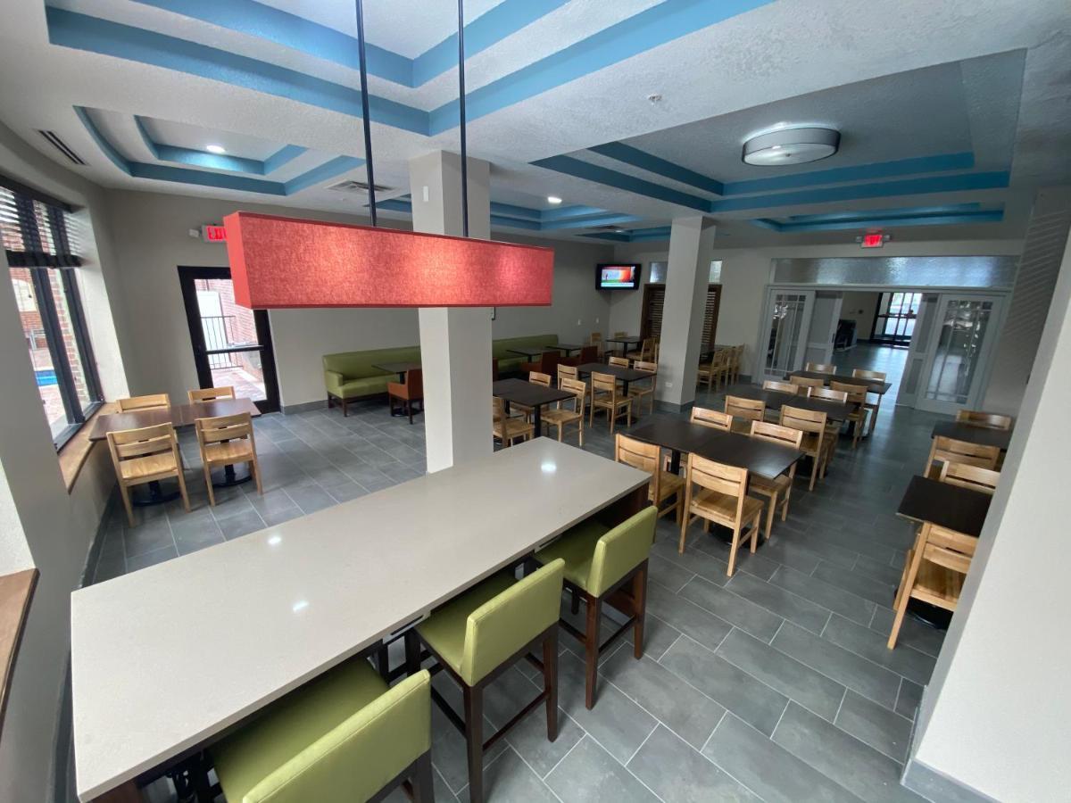 Country Inn & Suites By Radisson, Rj Stadium - Tampa Airport East Exterior photo