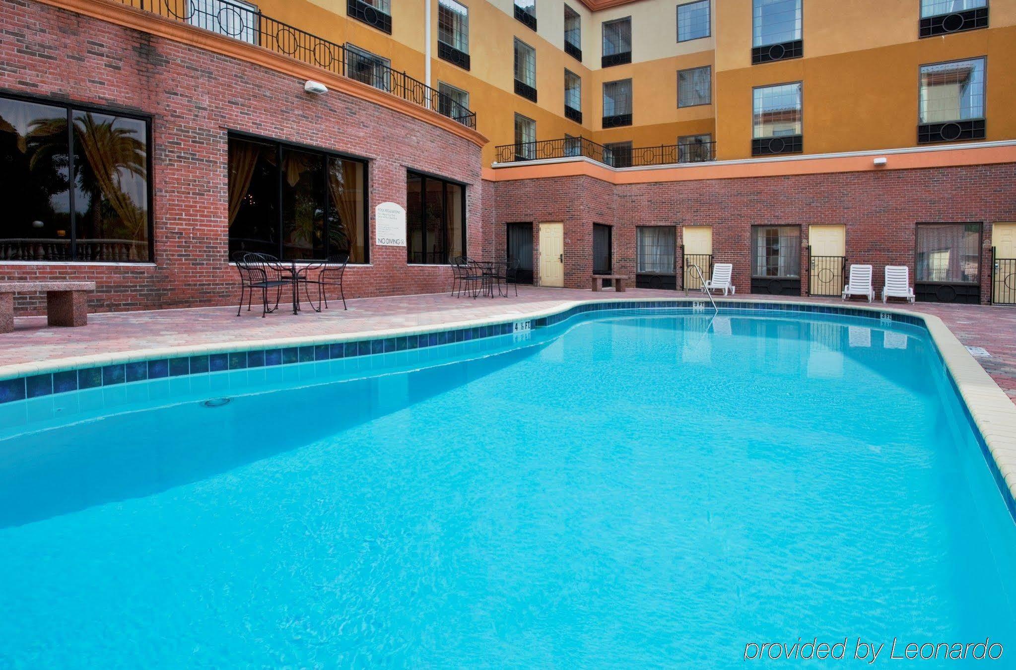 Country Inn & Suites By Radisson, Rj Stadium - Tampa Airport East Exterior photo