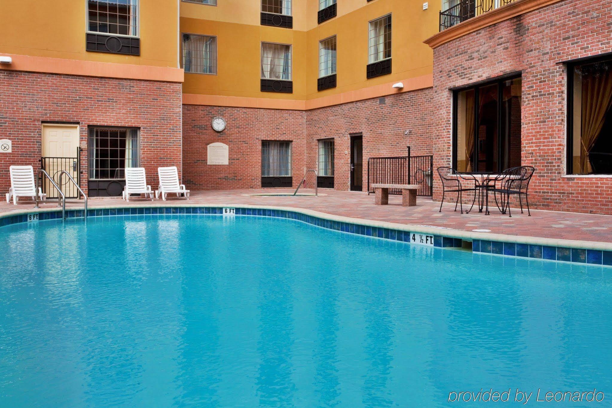 Country Inn & Suites By Radisson, Rj Stadium - Tampa Airport East Exterior photo