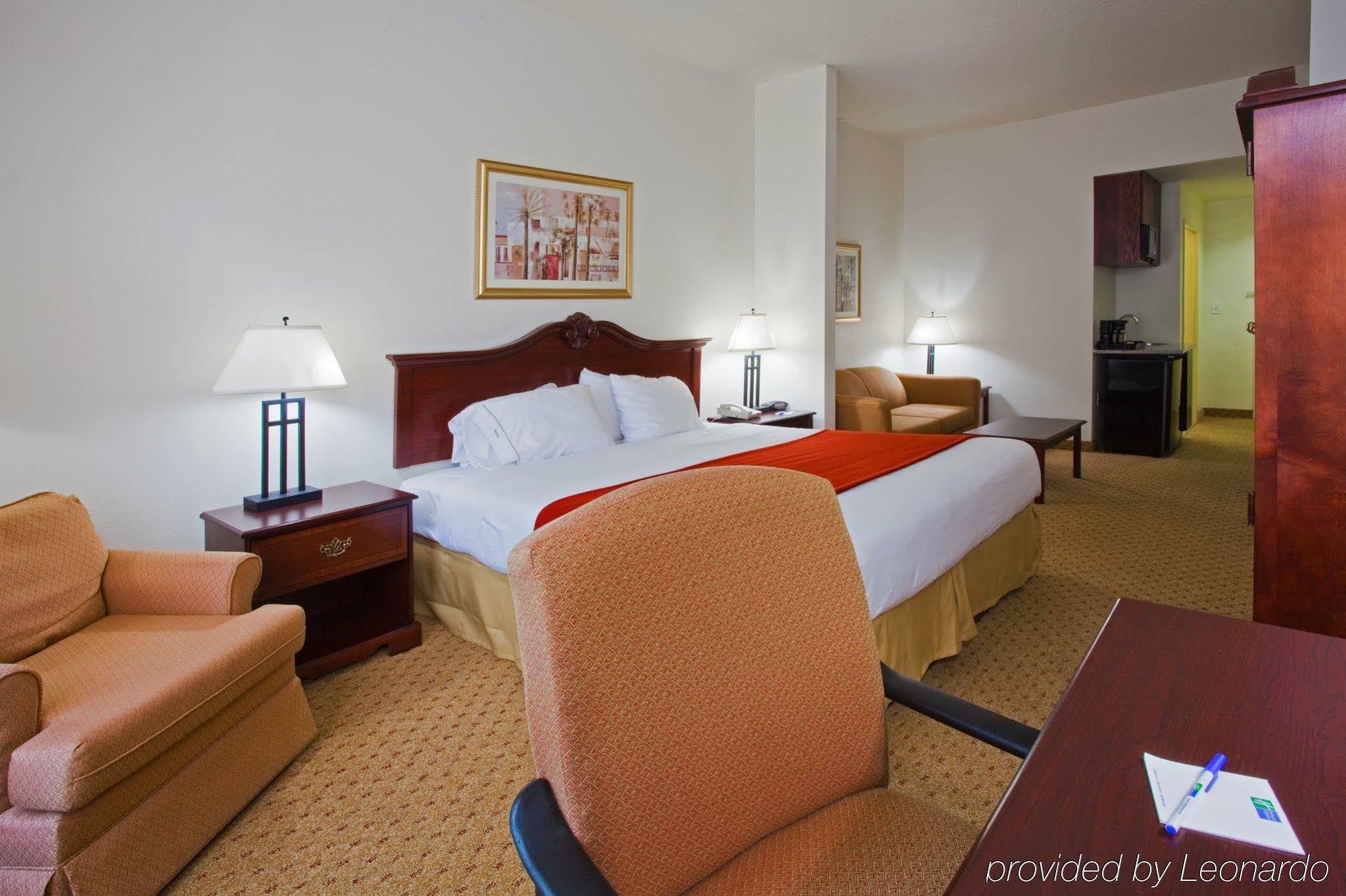 Country Inn & Suites By Radisson, Rj Stadium - Tampa Airport East Exterior photo