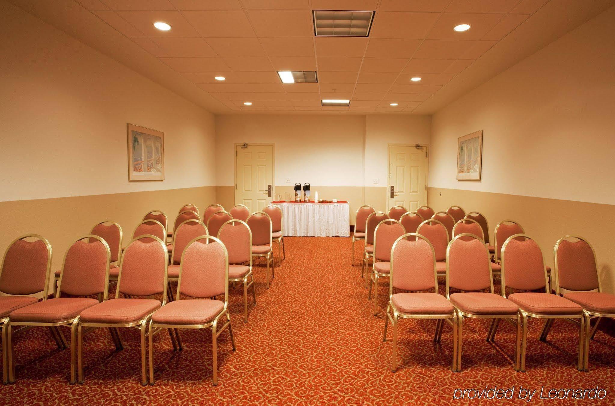 Country Inn & Suites By Radisson, Rj Stadium - Tampa Airport East Exterior photo