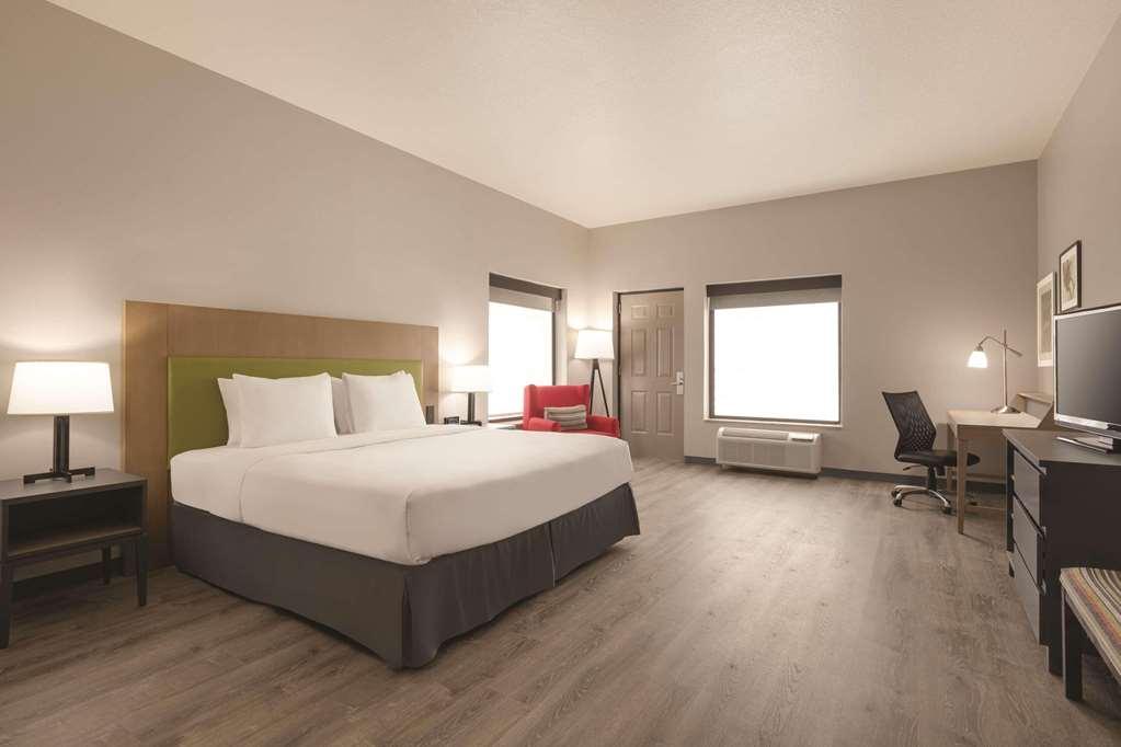 Country Inn & Suites By Radisson, Rj Stadium - Tampa Airport East Room photo