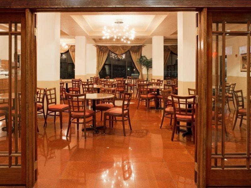 Country Inn & Suites By Radisson, Rj Stadium - Tampa Airport East photo